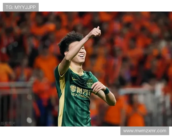 中国足球队迎战强敌备战世界杯预选赛新征程球员状态堪忧教练组强调团队协作 中国足球队迎战强敌备战世界杯预选赛新征程球员状态堪忧教练组强调团队协作