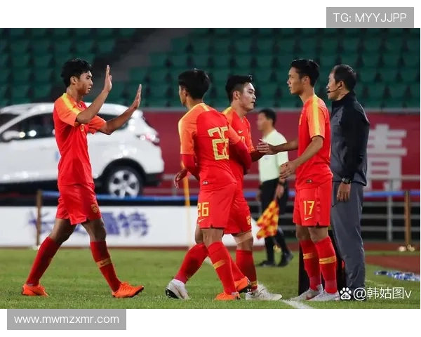 国足逆转取胜燃爆全场年轻球员闪耀赛场展现中国足球新希望 国足逆转取胜燃爆全场年轻球员闪耀赛场展现中国足球新希望