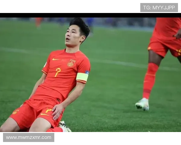 国足奋力鏖战九十分钟惜败劲旅展现拼搏精神燃动全国球迷热情