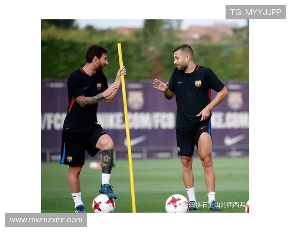 国际足坛焦点：梅西重返巴萨传闻再起 球迷热议未来动向