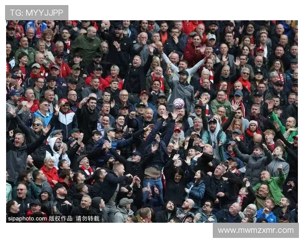 曼城俱乐部辉煌崛起背后的团队协作与现代足球战术创新探索