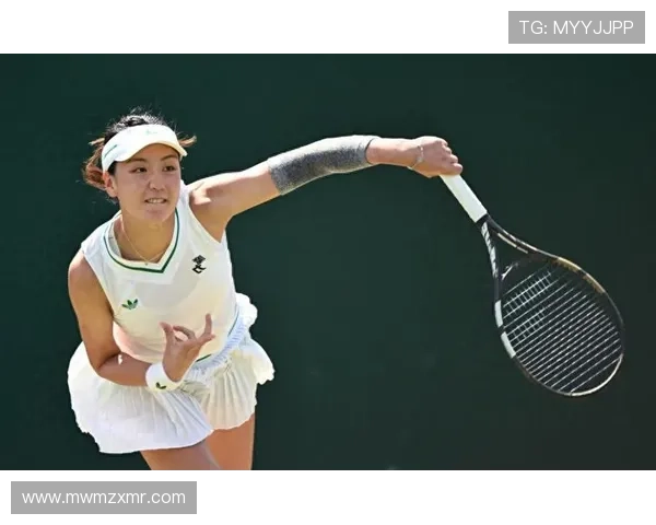 网球赛场风云再起 新星崭露头角力压群雄 上演惊天逆转