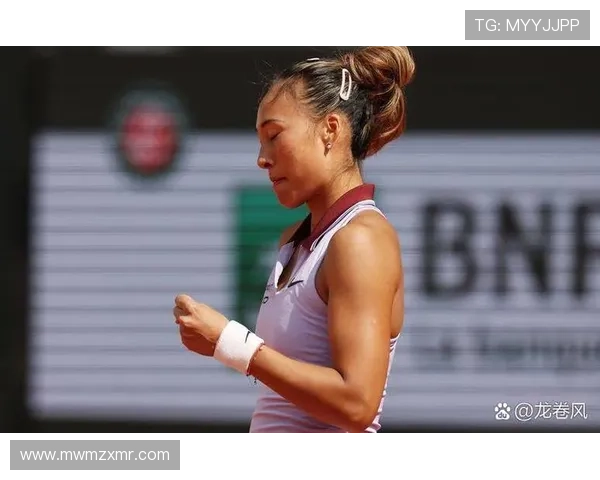 网球巨星赛季总结：从大满贯胜利到赛场争议盘点全方位表现