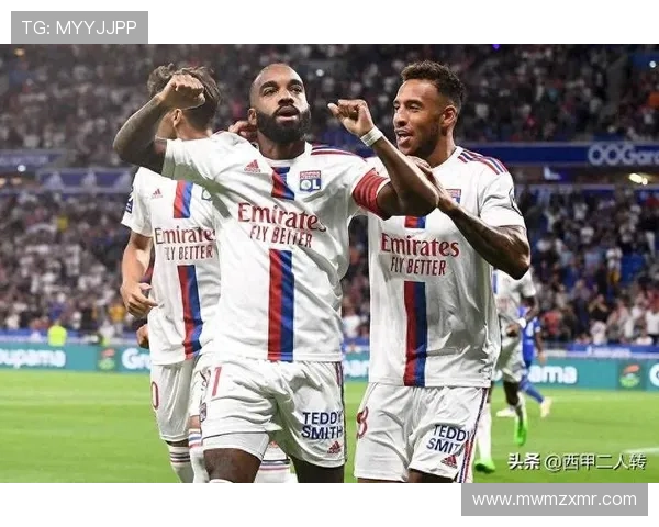 里昂俱乐部新赛季战略调整引热议球队重建迈向新阶段管理层全面升级